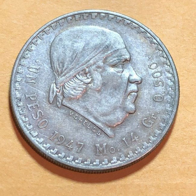 Mexico 1947 EF Condition Jose Morelos Peso Silver Coin (1 of 2)