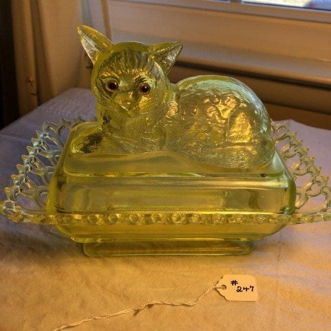 Vintage WESTMORELAND Cat Dish Covered Jar Signed... (1 of 6)