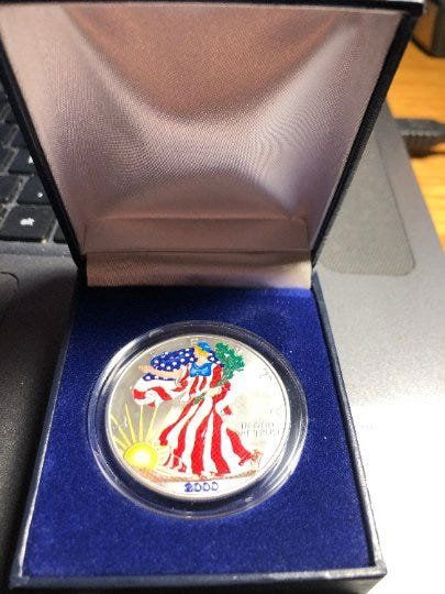 Colorized 2000 U.S. Silver Eagle Dollar 1-Ounce .999... (1 of 2)