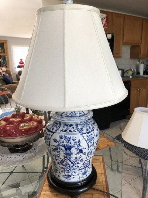 Pair of 2 English Blue & White Porcelain Temple Ginger (1 of 6)