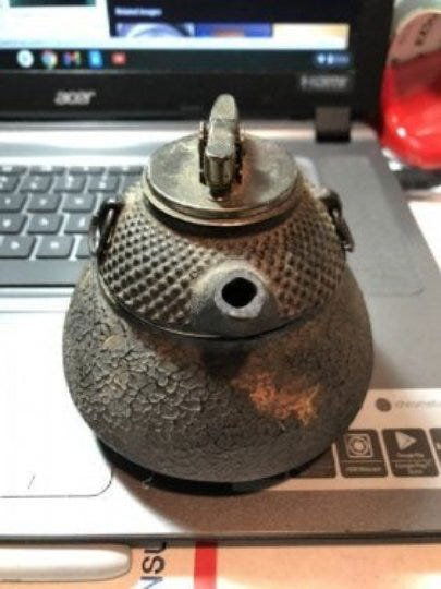Japanese Cast Iron Tea Kettle TABLE LIGHTER & ASHTRAY (1 of 8)