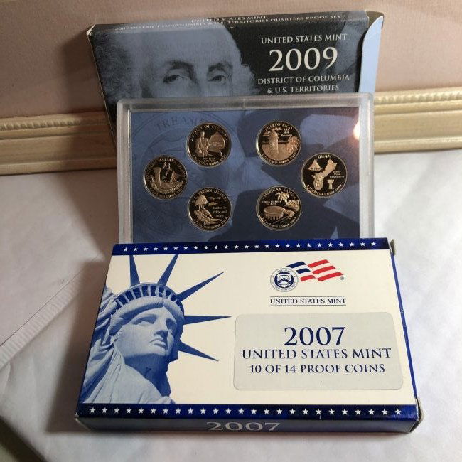 2007 United States Mint 10 of 14 Proof Coin Set & 2009 (1 of 3)