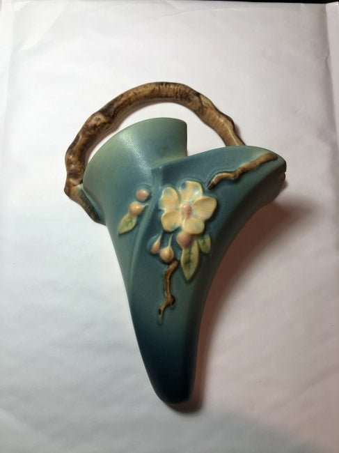 CHIPPED/OBVERSE ROSEVILLE POTTERY WALL POCKET 8.5" TALL (1 of 4)