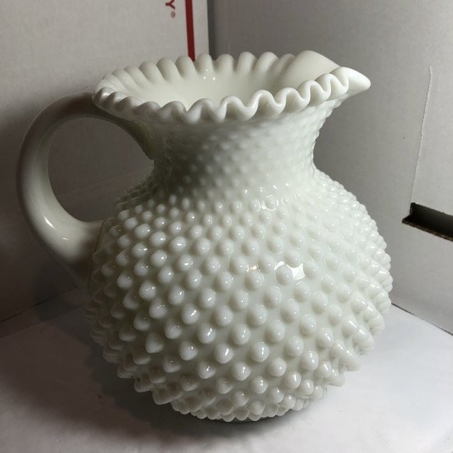 Vintage Lg Fenton Art Glass Hobnail Milk Glass Pitcher. (1 of 6)