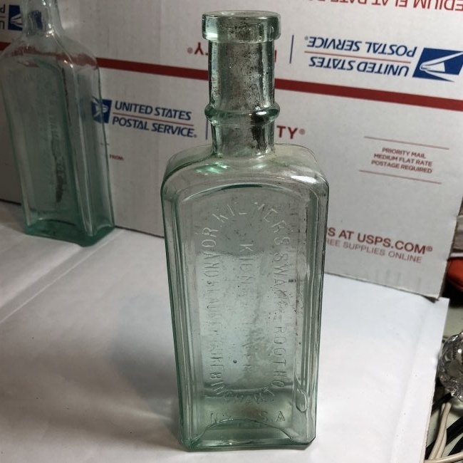 Aqua Glass Medicine Bottle Dr. Kilmer's Kidney Liver... (1 of 6)