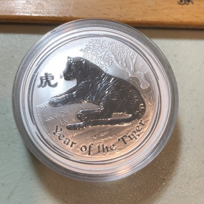 2-2010 AUSTRALIA LUNAR YEAR OF THE TIGER 1oz 999 SILVER: 2-2010 AUSTRALIA LUNAR YEAR OF THE TIGER 1oz .999 SILVER COINS SEALED IN A CAPSULE BU CONDITION. $5.00 DOMESTIC SHIPPING.