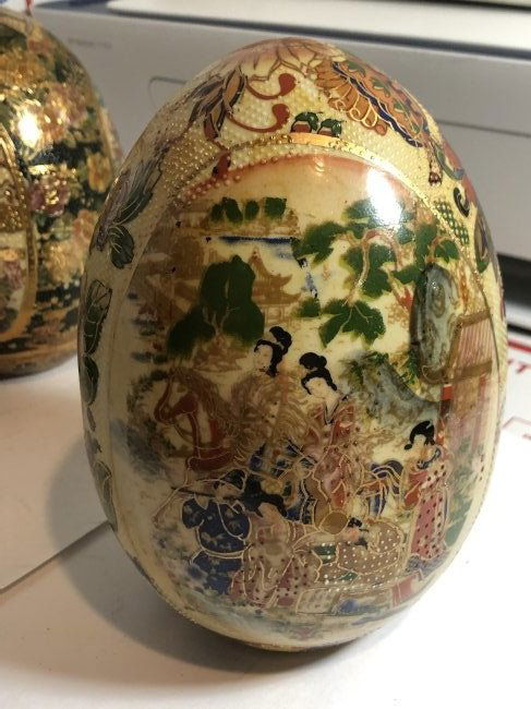 Vintage Satsuma Hand Painted Ceramic Egg 6.5" Tall... (1 of 6)