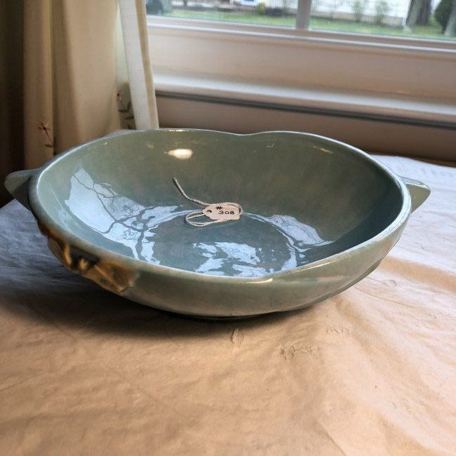 Antique ROSEVILLE Serving Bowl #226 8" Wide... (1 of 4)