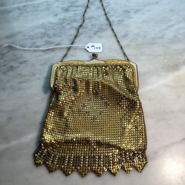 Antique Gold Colored Mesh Purse w/Nicely Designed Trim: Antique Gold Colored Mesh Purse w/Nicely Designed Trim 5.75"H x 5"W in VG Preowned Condition. $10.00 Domestic Shipping.