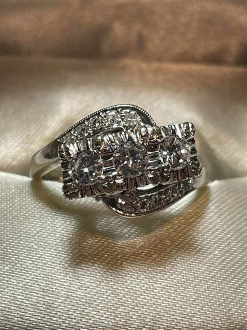 Antique Ladies 14k Diamond Cocktail Ring 1/2-Carat TW.. (1 of 6)