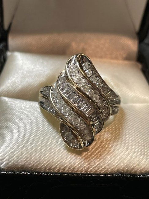 Vintage Ladies 10k Diamond Cocktail Ring 1.20-Carats TW (1 of 4)