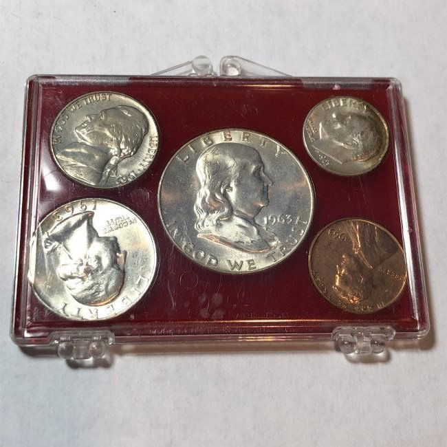 1963-D BU FBL FRANKLIN 90% COIN SILVER YEAR SET... (1 of 2)