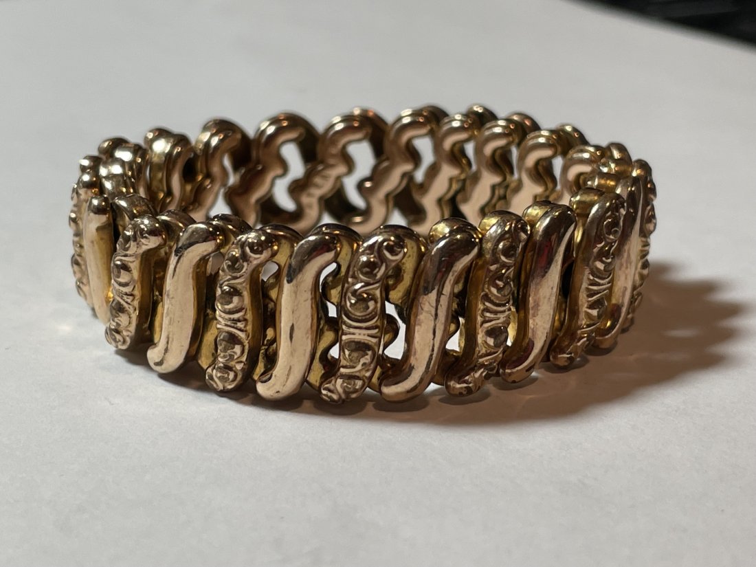 Vintage Gold Filled Women's Size Stretch Bracelet...: Vintage Gold Filled Women's Size Stretch Bracelet in Good Preowned Condition. $4.00 Domestic Shipping.