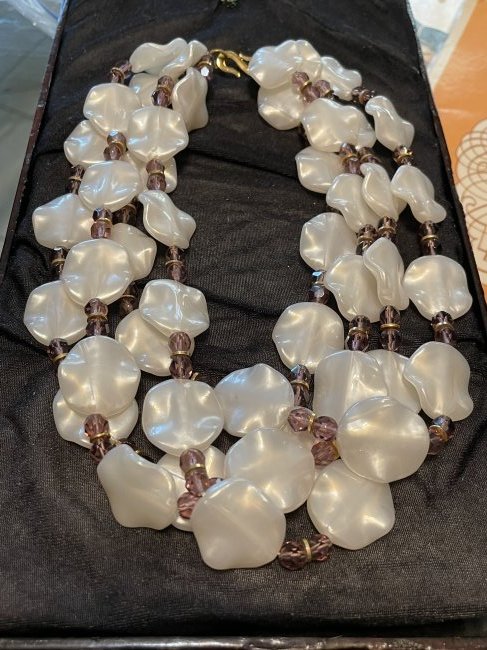 Vtg 4-Strand Mother of Pearl/Amethyst Fashion Choker...: Vintage 4-Strand Mother of Pearl/Amethyst Fashion Choker Necklace 16" Preowned from an Estate. $5 Domestic Shipping.