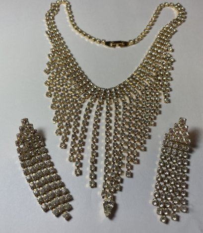 Vintage Fashion Rhinestone Draped Necklace 15" Choker..: Vintage Fashion Rhinestone Draped Necklace 15" Choker w/Matching Push Back Earrings Preowned from an Estate in VG Condition. $5 Domestic Shipping.