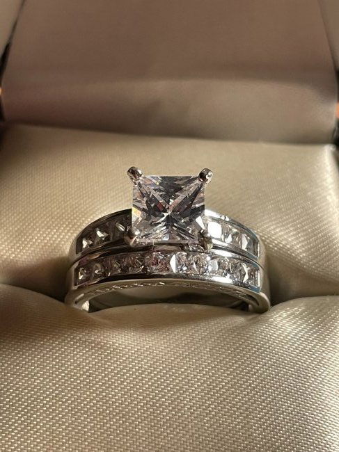Vintage Sterling Silver CZ Engagement Ring Set Size 9.. (1 of 4)