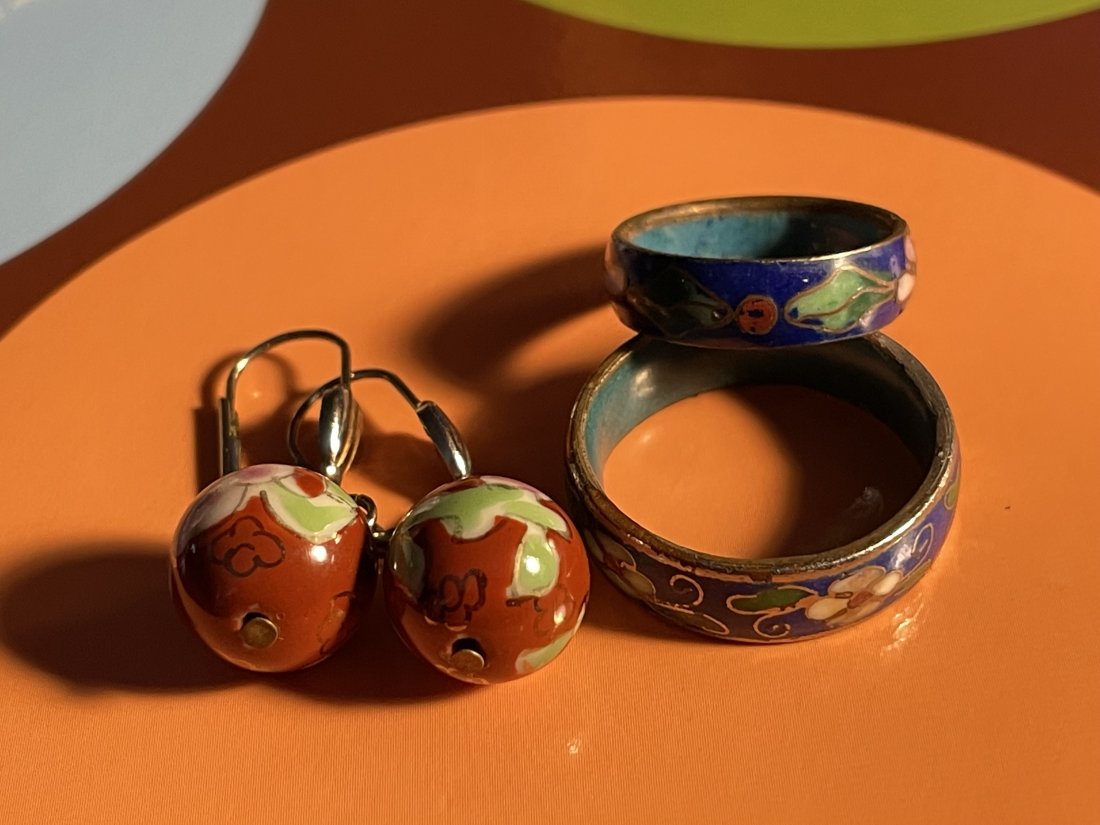 Vintage Cloisonne Lot Rings Sizes 6.75 & 10, & Earrings (1 of 3)