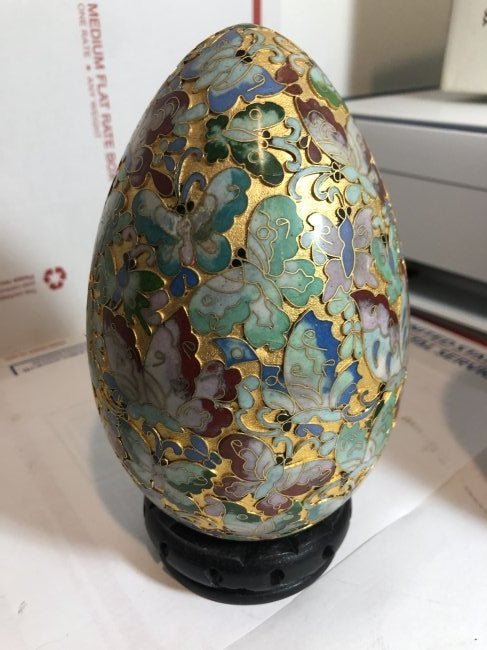 Vintage Cloisonne Egg 6.75" Tall w/Butterlies & Flowers: Vintage Cloisonne Egg 6.75" Tall w/Butterlies & Flowers in VG Preowned Condition. FREE Domestic Shipping.