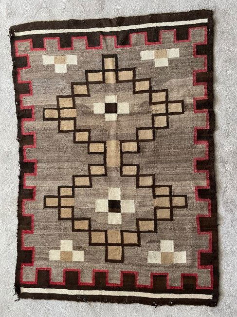 Vintage Native American/Navajo Rug 40.5" x 59" Preowned (1 of 8)