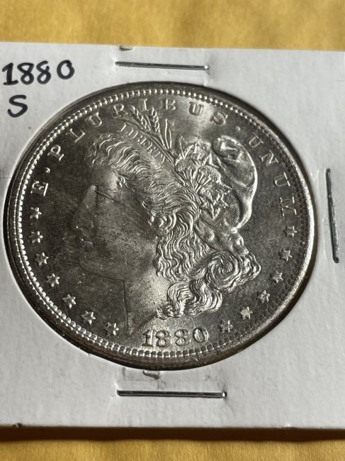 1880-S BU CONDITION MORGAN SILVER DOLLAR AS PICTURED (1 of 2)