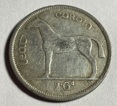 Ireland 1939 Fine Condition Silver Half Crown as Pic'd: Ireland 1939 Fine Condition Silver Half Crown as Pictured. FREE Domestic Shipping.
