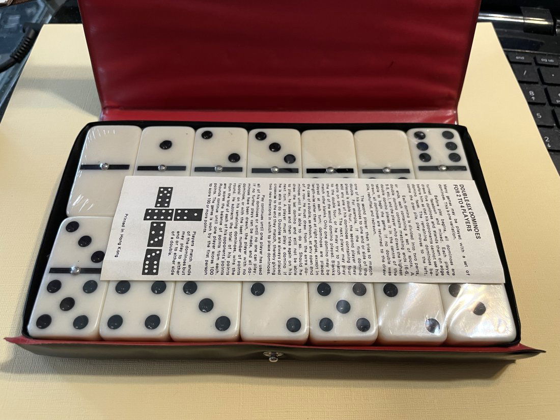 Vintage Brugal Rum Double-Six Dominos with Carrying Case Never Used in Original Cello (1 of 5)