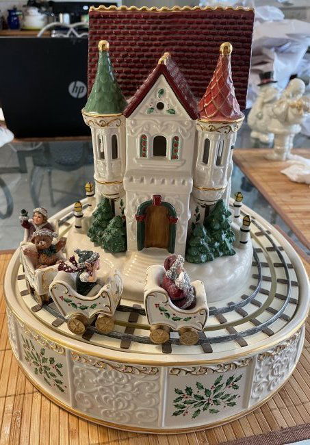 Vintage Lenox For The Holidays Musical Rollercoaster 4th In Series... (1 of 3)