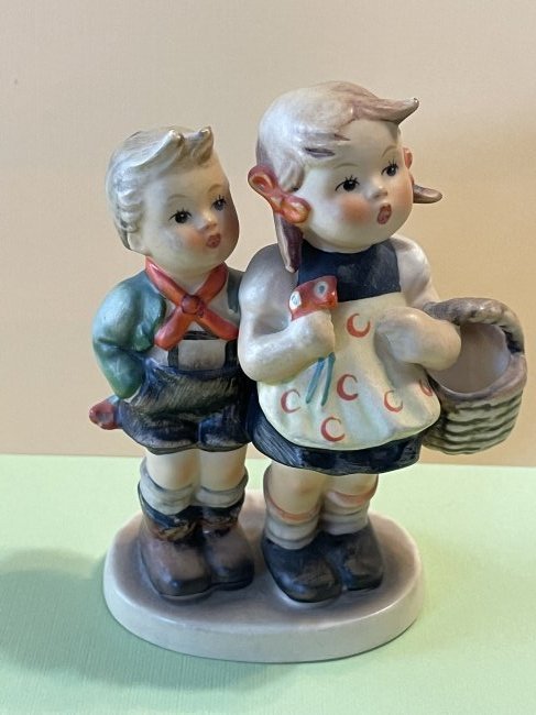 Vintage Hummel Goebel Figurine #49 3/0 "To Market" Stylized Bee...: Vintage Hummel Goebel Figurine #49 3/0 "To Market" Stylized Bee in Good Preowned Condition. $8 Domestic Shipping. $25 International Shipping.