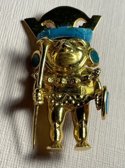 Vintage Mayan Fashion Jewelry Pin/Brooch Preowned from an Estate in VG Condition: Vintage Mayan Fashion Jewelry Pin/Brooch Preowned from an Estate in VG Condition as Pictured. Made Very Well. $5 Domestic Shipping. $25 International Shipping.