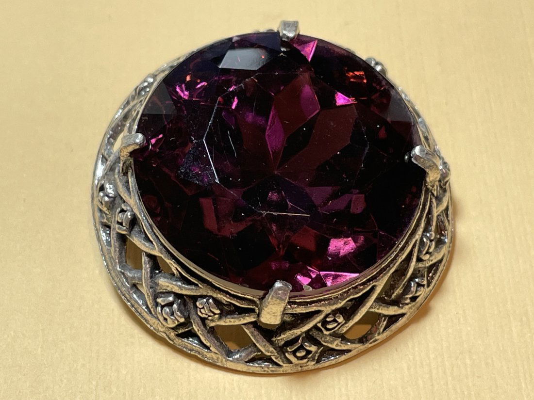 Vintage Fashion Amethyst Color Large Rhinestone Pin/Brooch 1-5/8" Diameter Preowned (1 of 3)