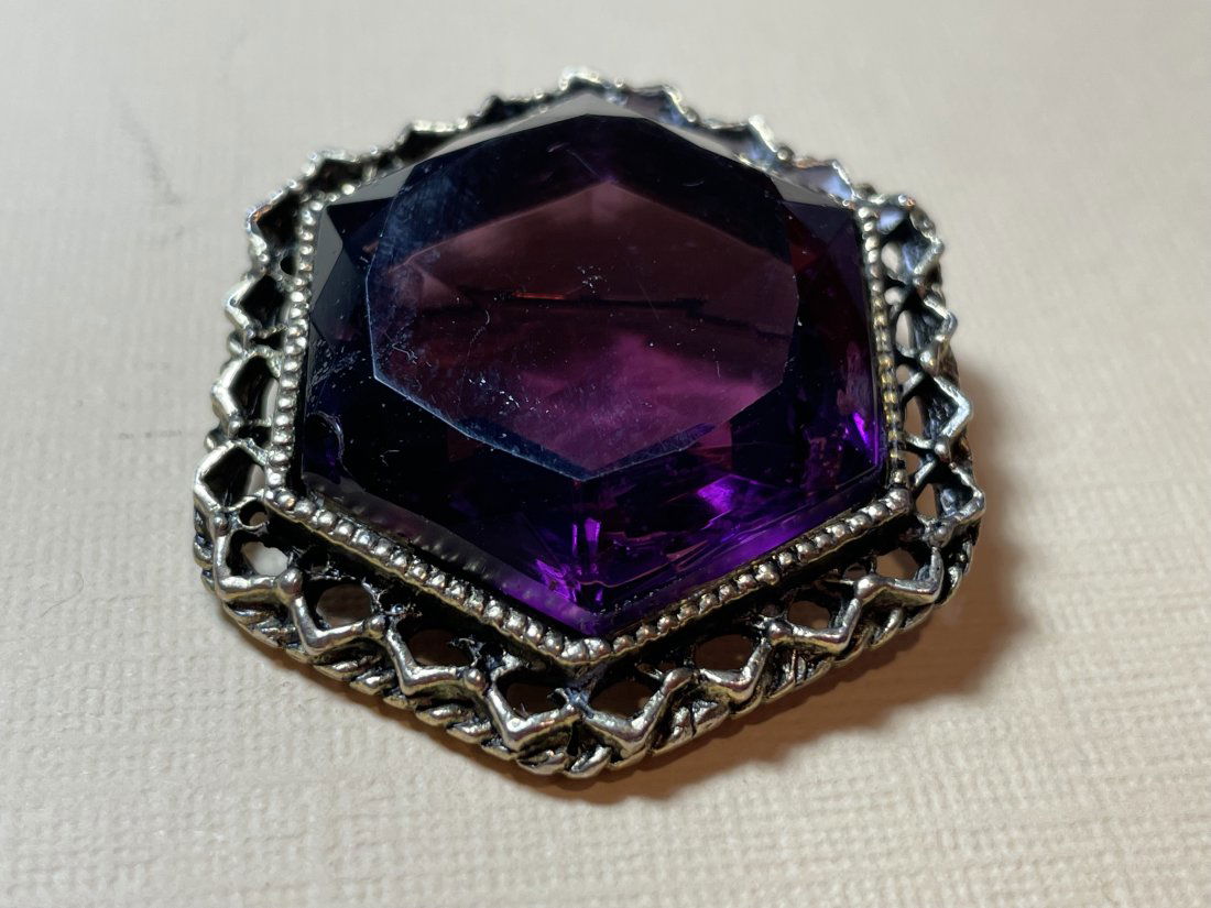 Vintage Large Amethyst Color Stone Pin/Brooch Preowned in Good Condition as Pictured. (1 of 4)