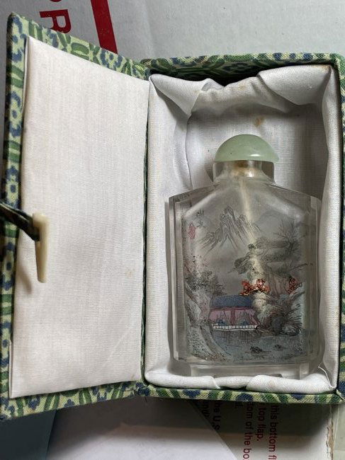Vintage Chinese Reverse Hand-Painted Glass Perfume Snuff Bottle w/Original Box... (1 of 7)