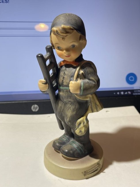 Vintage Hummel Goebel "CHIMNEY SWEEP" 5.75" Tall in Good Preowned Condition. (1 of 6)