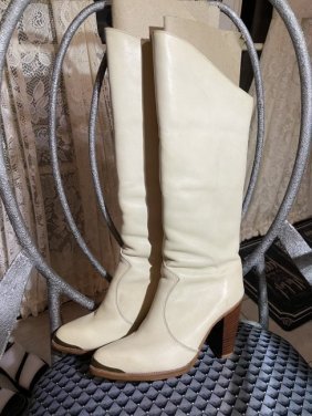 Vintage Zodiac All Leather Size 7.5 Preowned Ladies Boots 18" Tall Preowned from an Estate: Vintage Zodiac All Leather Size 7.5 Preowned Ladies Boots 18" Tall Preowned from an Estate in Good Condition. $15 Domestic Shipping.