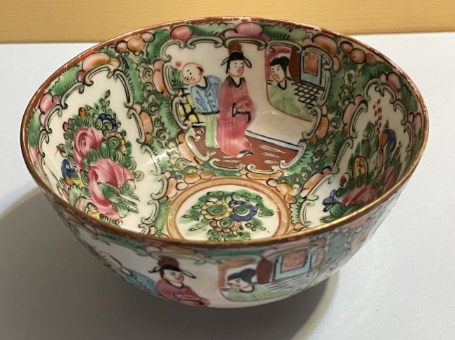 Antique Vintage Chinese Rose Medallion Famille Rose Small Rice Bowl 4.50".. (1 of 7)