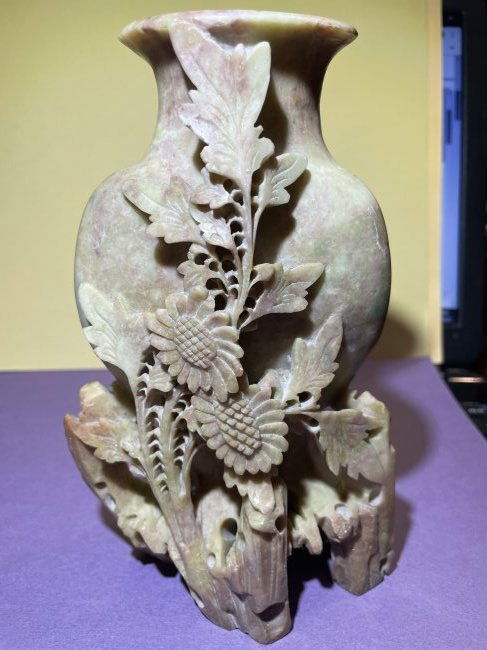 Vintage Chinese Hand Carved Soapstone Vase 6.75" Tall in VG Preowned Condition (1 of 5)