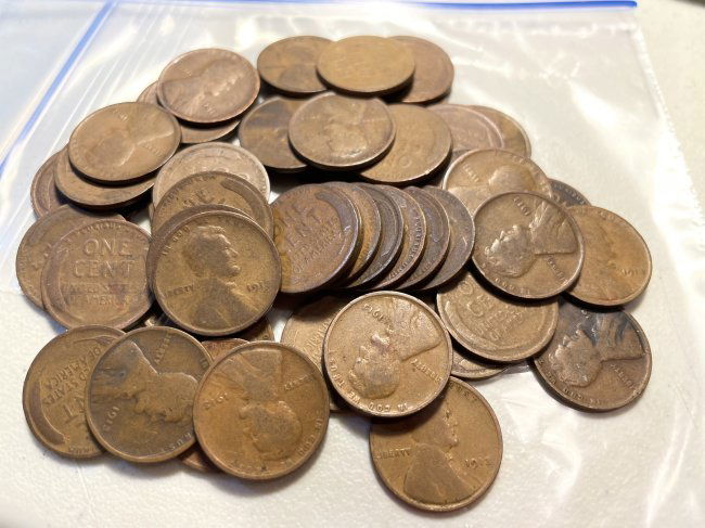 Bag of 50 1913-P Lincoln Wheat Back Cents in Nice Circulated Conditions. (1 of 3)