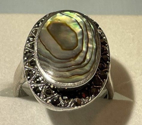 Vintage Sterling Silver Marcasite Abalone Ring Size-9 in Good Preowned Condition. (1 of 4)