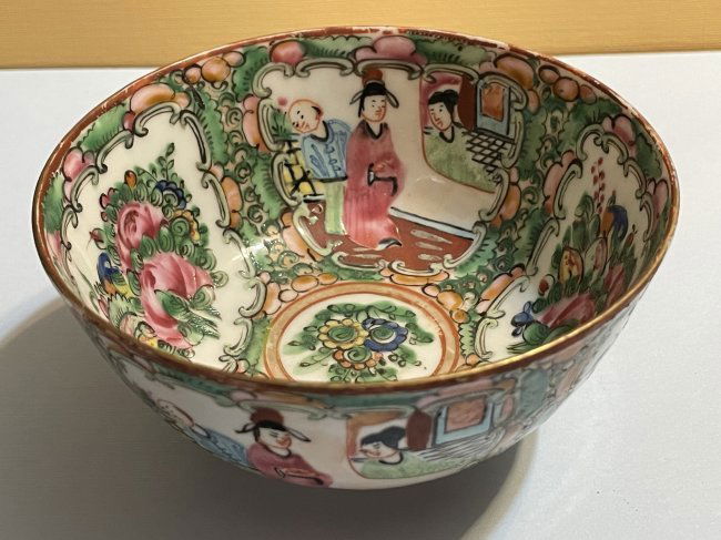 Vintage Chinese Rose Medallion Famille Rose Small Rice Bowl 4.50" Diameter Preowned (1 of 7)
