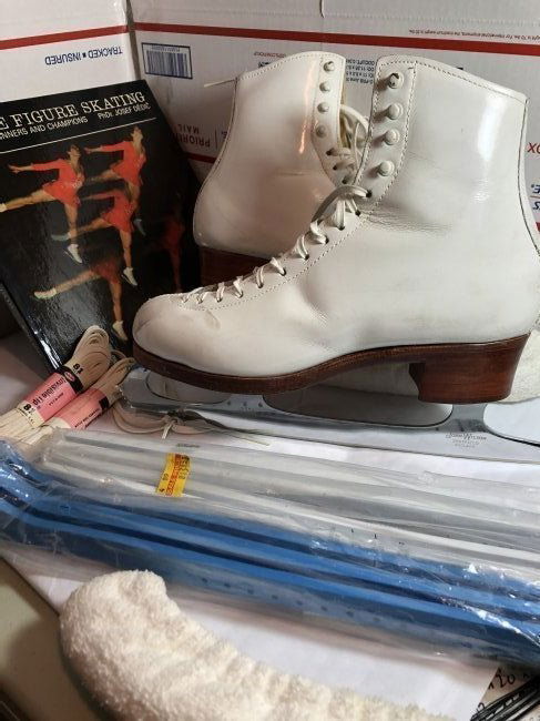 Ladies Professional John Wilson Coronation Dance Figure Ice Skates Size 7.5B in VG Top Quality: Ladies Professional John Wilson Coronation Dance Figure Ice Skates Size 7.5B in VG Top Quality Condition as Pictured. Preowned from an Estate. $20 Domestic Shipping. The Blades are Brand New!