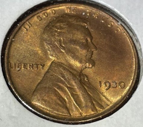 1930-P UNCIRCULATED/RED & BROWN CONDITION LINCOLN CENT AS PICTURED. (1 of 2)
