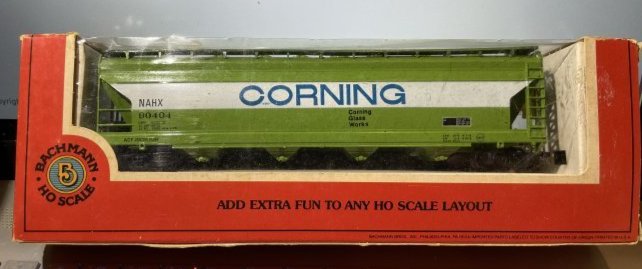 HO SCALE TRAIN CAR #12 IN GOOD CONDITION FREE DOMESTIC SHIPPING.: HO SCALE TRAIN CAR #12 IN GOOD CONDITION FREE DOMESTIC SHIPPING.