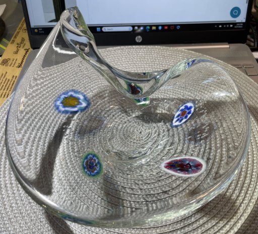 Gambaro & Poggi Murano - Hand Blown Glass Millefiori Design Bowl 8.5" Wide Preowned: Gambaro & Poggi Murano - Hand Blown Glass Millefiori Design Bowl 8.5" Wide Preowned from an Estate in Good Condition. $15 Domestic Shipping. (On Multiple Lots Won, the Shipping Fees will be combined o