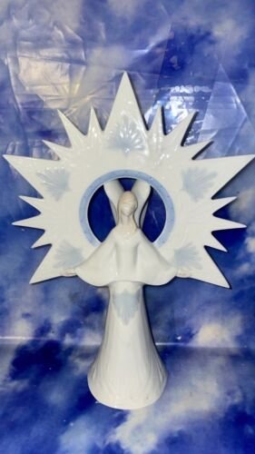 Vtg Lladro Christmas Tree Porcelain Topper 10.5" Tall in VG Preowned Condition. (1 of 2)