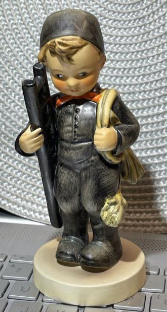 Hummel Goebel CHIMNEY SWEEP 5.75" Figurine 12/I TMK-3 Stylized Bee in Good Condition (1 of 5)