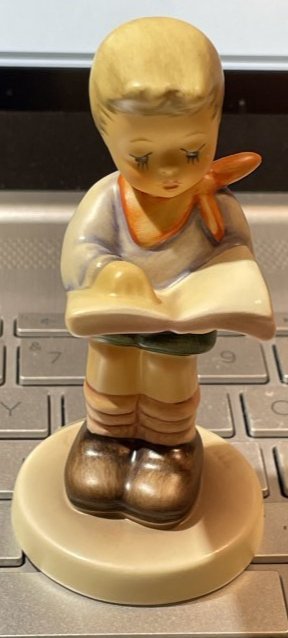 Vintage Hummel Goebel Figurine #2087/B â€œHonor Student” in Good Preowned Condition.: Vintage Hummel Goebel Figurine #2087/B â€œHonor Student” in Good Preowned Condition. $5 Domestic Shipping.