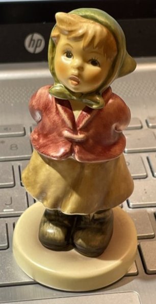 2002 Hummel Goebel Germany Porcelain Figurine #2181 "Clear as a Bell" in Good Condition. (1 of 3)