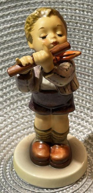 GOEBEL M.I. HUMMEL Figurine "MORNING CONCERT" #447 Exclusive Club Edition #11 TMK-6: GOEBEL M.I. HUMMEL Figurine "MORNING CONCERT" #447 Exclusive Club Edition #11 TMK-6 in Good Preowned Condition. $10 Domestic Shipping.