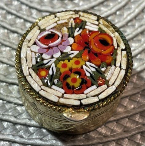 Vintage Italian Micro Mosaic Pill Box in Good Preowned Condition: Vintage Italian Micro Mosaic Pill Box in Good Preowned Condition