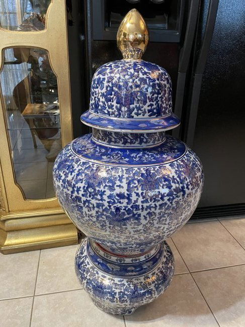 Huge 3-Feet+ Chinese Blue & White/Gold Porcelain Temple Moon Jar w/Base & Lid in VG Condition (1 of 13)
